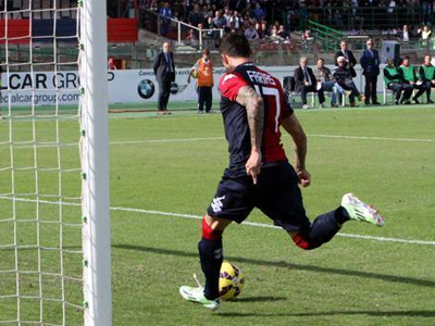 Ισόπαλες Κάλιαρι και Τζένοα