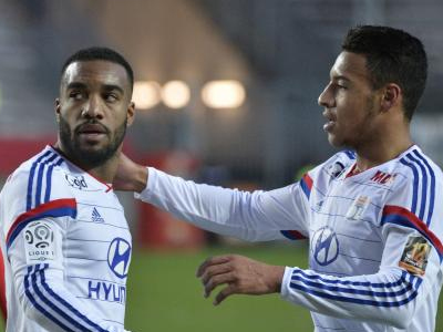 Παραμένει πρώτη η Λιόν, 2-0 τη Λανς