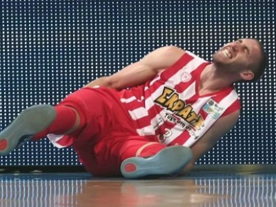 Ολυμπιακός: Ένα μήνα έξω ο Λοτζέσκι