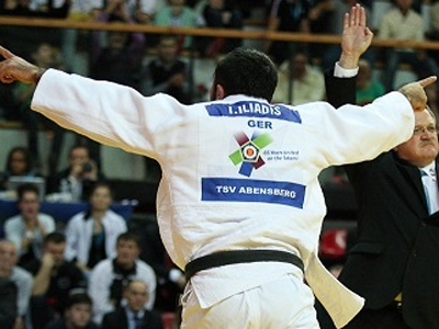 Πρωταθλητής Ευρώπης και πάλι ο Ηλίας Ηλιάδης με την Abensberg Πρωταθλητής Ευρώπης και πάλι ο Ηλίας Ηλιάδης με την Abensberg