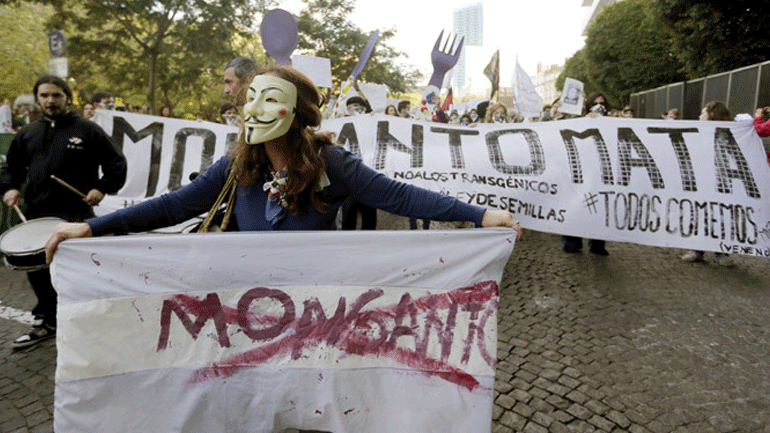 Χιλιάδες διαδηλωτές σε όλο τον κόσμο κινητοποιήθηκαν εναντίον της Monsanto