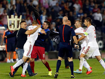 «Τρελή και ξεδιάντροπη πρόκληση» «Τρελή και ξεδιάντροπη πρόκληση»