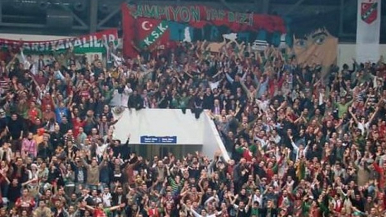 Με κόσμο η Καρσίγιακα στο ΟΑΚΑ