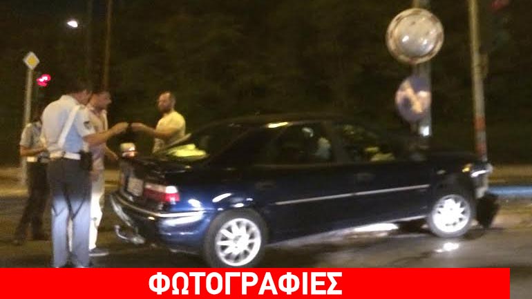 Αυτοκίνητο «καρφώθηκε» σε κολώνα στο Χαλάνδρι