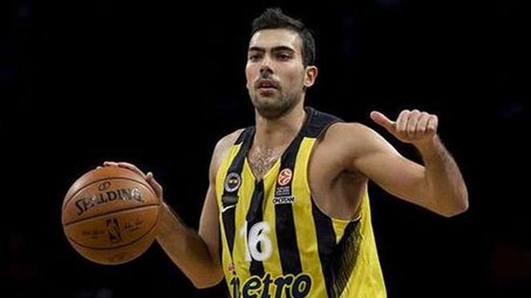 Με ηγέτη τον Σλούκα η Φενέρ, 70-65 την Νταρουσάφακα