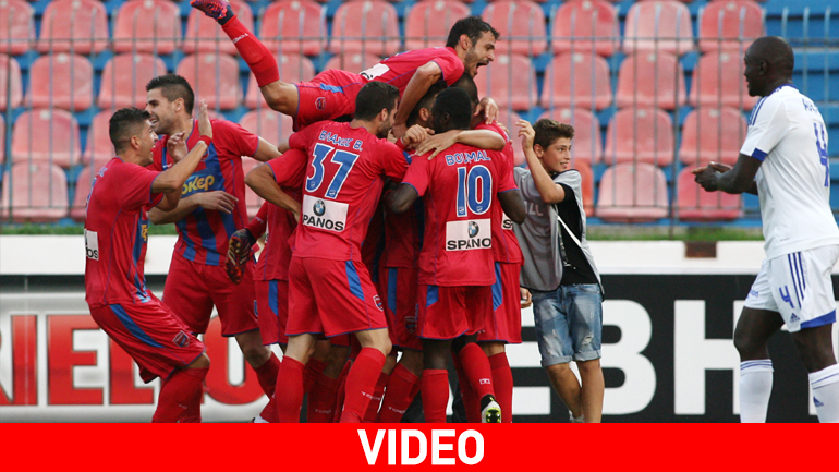 «Καθάρισε» με Μπακασέτα ο Πανιώνιος, 2-0 την Καλλονή «Καθάρισε» με Μπακασέτα ο Πανιώνιος, 2-0 την Καλλονή