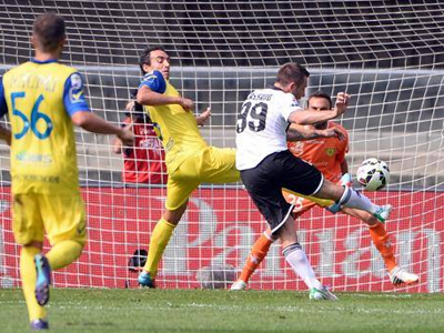 Πρώτη νίκη για την Πάρμα