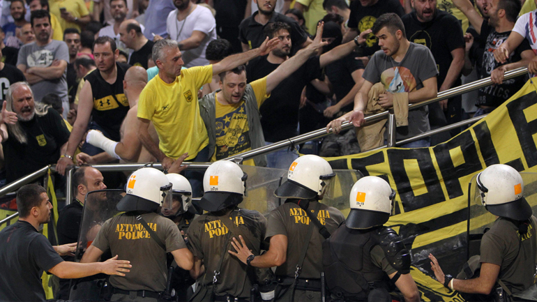 Τι γράφει το φύλλο αγώνα για το επεισοδιακό Άρης-ΑΕΚ