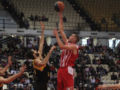 Συνεχίζει αήττητος ο Ολυμπιακός