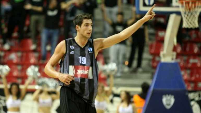 ΠΑΟΚ: Κάκωση μηνίσκου ο Σαλούστρος