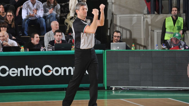 Οι διαιτητές στο Ελλάδα-Ισπανία