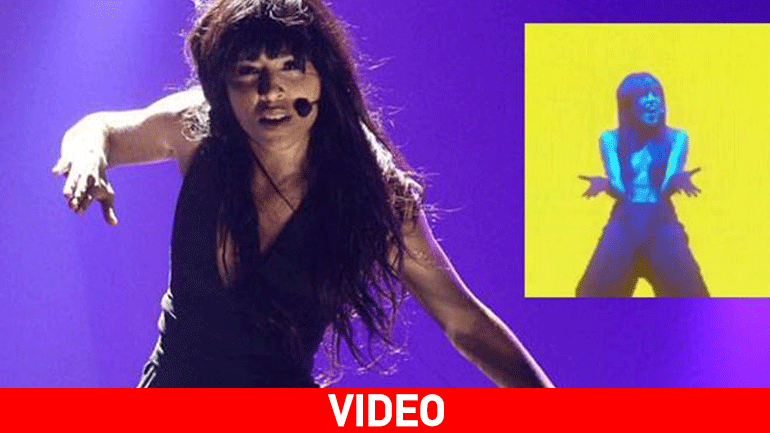 Λορίν: Δείτε την topless εμφάνιση της Σουηδής νικήτριας της Eurovision επί σκηνής!