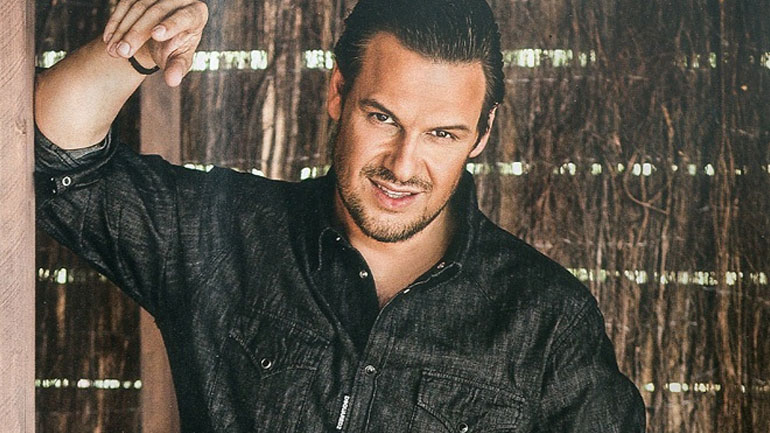 Πάνος Κιάμος: Όσα αποκαλύπτει για τον μάνατζερ πατέρα του