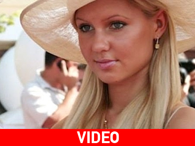 Η Κατερίνα Ριμπολόβλεφ λικνίζεται πάνω στο τραπέζι! Η Κατερίνα Ριμπολόβλεφ λικνίζεται πάνω στο τραπέζι!