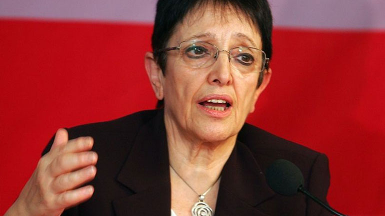 Να αιφνιδιάσουν τους δημοσκόπους καλεί τους ψηφοφόρους η Αλ. Παπαρήγα