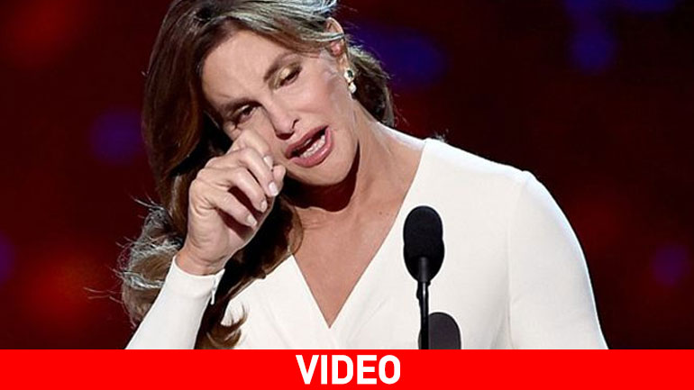 Τα δάκρυα της Caitlyn Jenner στη χθεσινή της βράβευση!