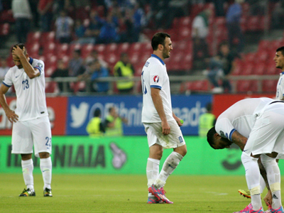 Ελεύθερη πτώση για την Εθνική!