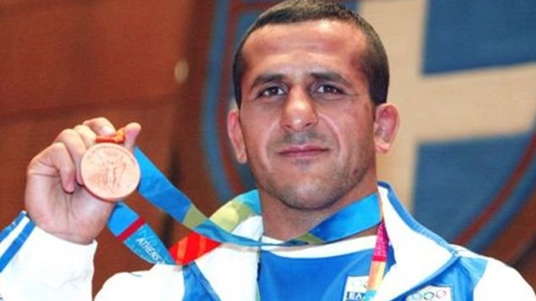 Επιστρέφει στα ταπί ο Ολυμπιονίκης, Αρτιόμ Κιουρεγκιάν