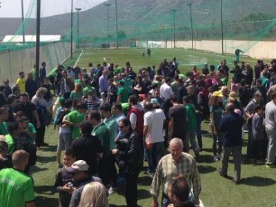 «Να σταθείτε όρθιοι εκεί μέσα»