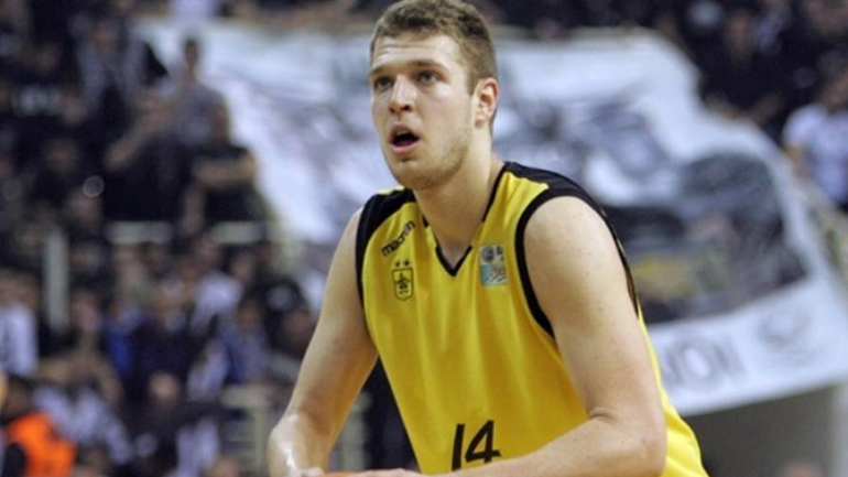 Αποσύρθηκε από το ντραφτ του ΝΒΑ ο Βεζένκοφ