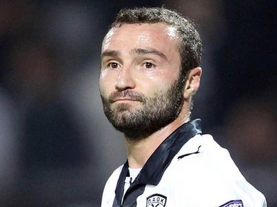 Χτύπησαν τυφλό επειδή υπερασπίστηκε τον Σαλπιγγίδη!