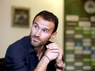 Ο Νταμπίζας δίνει «μάχη» για στόπερ και χαφ