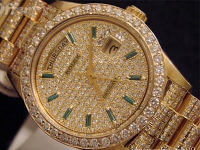 Τρέλανε την Ελούντα η πριγκίπισσα του Μπαχρέιν: Αγόρασε ρολόι αξίας 150.000 ευρώ!