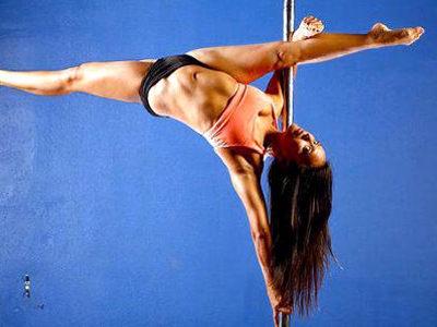 H μεγάλη γιορτή του Pole dancing