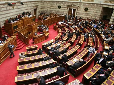 Γέμισε ποντίκια η Βουλή