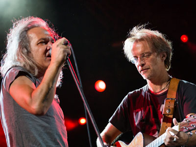 Χρ. Θηβαίος-Μ. Πασχαλίδης: Κάθε Παρασκευή στον Σταυρό του Νότου