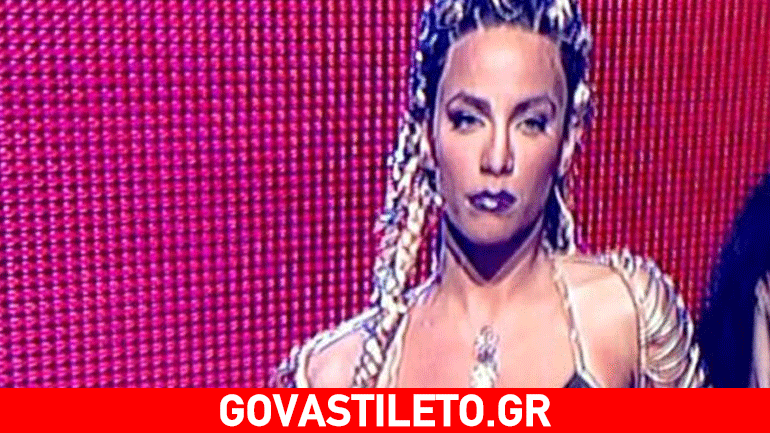 Η σέξι εμφάνιση της Στικούδη και οι χορεύτριες που άναψαν «φωτιές» στη σκηνή του Madwalk