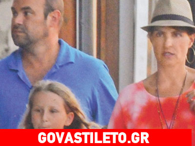 Νία Βαρντάλος: Οικογενειακές διακοπές στην Αντίπαρο