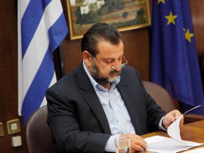 Δέσμευση Κεγκέρογλου για αποκατάσταση των συλλογικών συμβάσεων