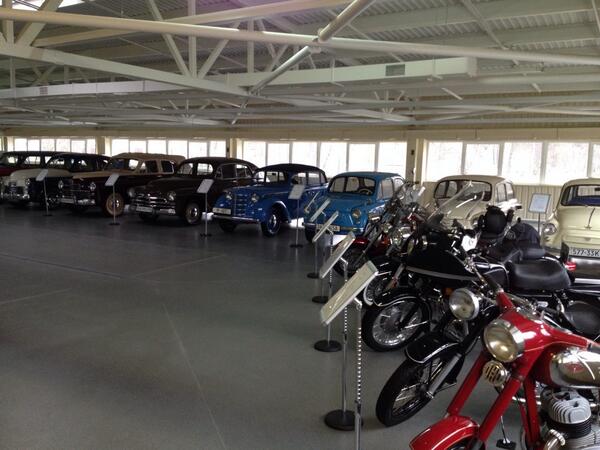 Συλλογή από αυτοκίνητα - αντίκες