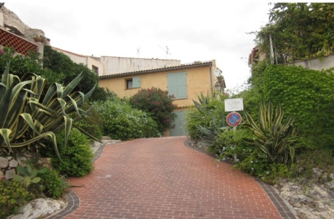 To 'κουκούλι'