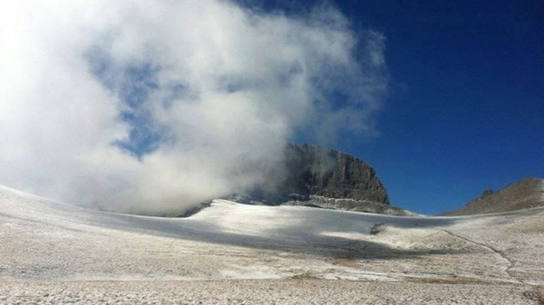 Έπεσαν τα πρώτα χιόνια στον Όλυμπο!