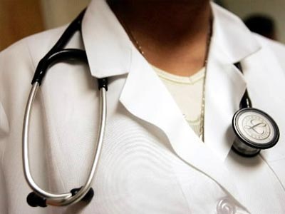 Νέο σαφάρι για παράνομες αποκλειστικές νοσοκόμες