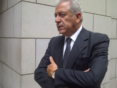 EurActiv: Επίτροπος Μετανάστευσης ο Δημήτρης Αβραμόπουλος