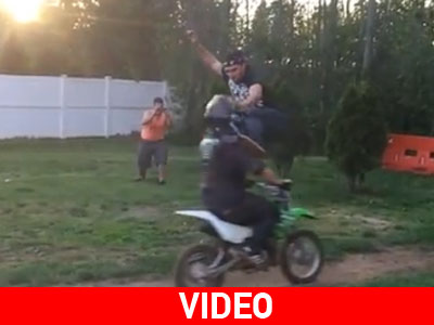 Κινηματογραφική… κλοτσιά στον αέρα