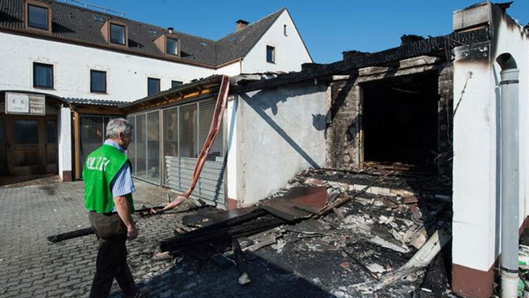 Γερμανία: Ανησυχητική αύξηση επιθέσεων σε καταλύματα προσφύγων