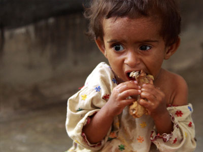 Τρόφιμα και φάρμακα σε περιοχή του Πακιστάν που μαστίζεται από ξηρασία