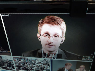 Ελβετία: Άσυλο στον Σνόουντεν εάν δεχθεί να καταθέσει