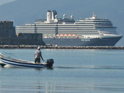 Telegraph: Αυτές είναι οι καλύτερες ελληνικές περιοχές για κρουαζιέρα