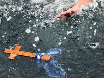 Αυστραλός ανέσυρε τον Σταυρό στον Αγιασμό της Μελβούρνης