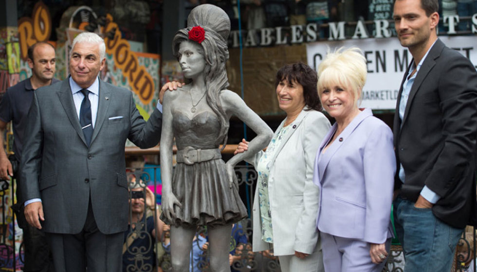 Φόρος τιμής στην τραγουδίστρια με τη «μαγική» φωνή