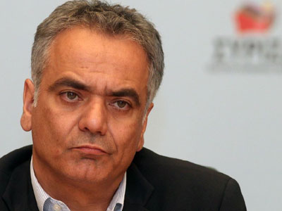 Συνεχίζονται οι καταθέσεις για τον «κουμπαρά» Συνεχίζονται οι καταθέσεις για τον «κουμπαρά»