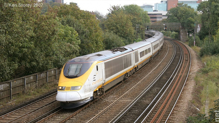 Γαλλία: Άνδρας δίνει μάχη με τον θάνατο μετά από ηλεκτροπληξία σε τρένο