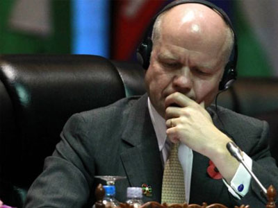 «Επιβολή περιορισμών στις πωλήσεις όπλων στη Ρωσία»