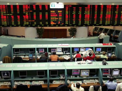 Κων/πόλη: Η διαφθορά ρίχνει το χρηματιστήριο