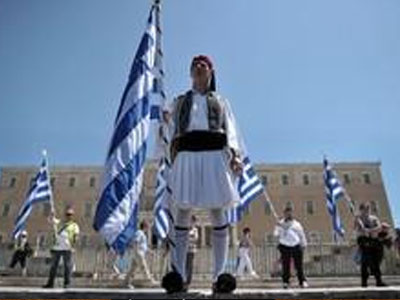 Γαλλικό Πρακτορείο: Γιατί η τρόικα τραβά τα μαλλιά της στην Ελλάδα